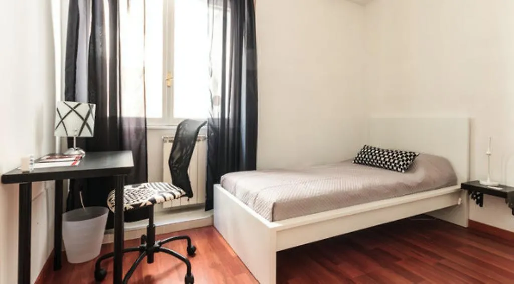 Take It Easy Roma Guest House 2*,  Italia