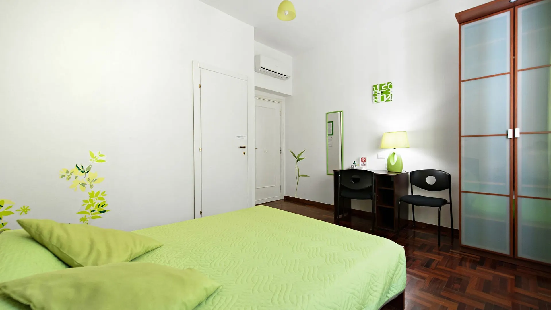 Take It Easy Roma Guest House