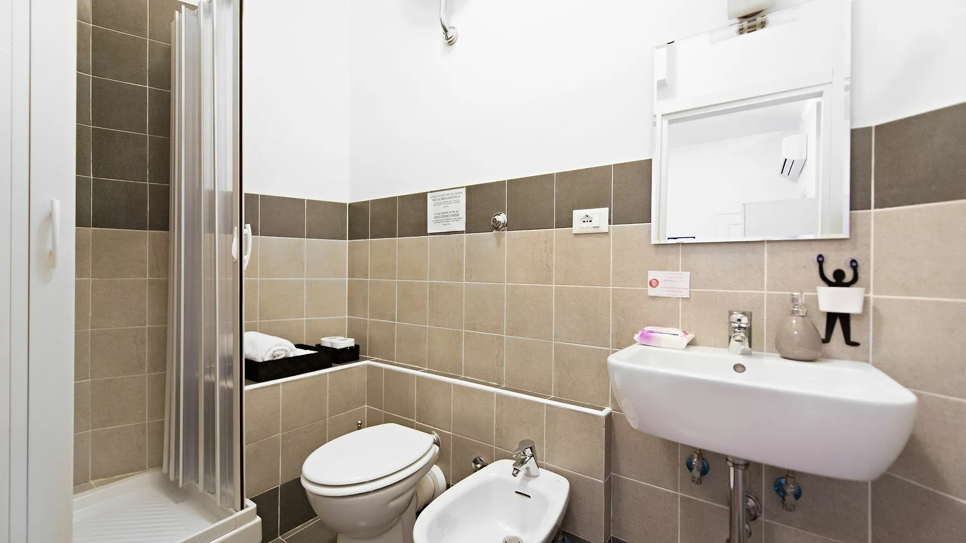 Take It Easy Roma Guest House 2*,